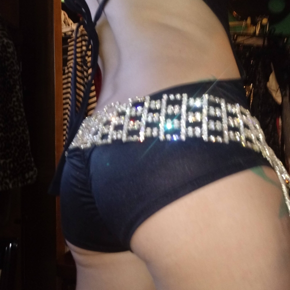 Very Sexy Diamond Belt - Picture 4 of 9